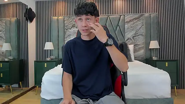 Michael blue online show from 10.15.25