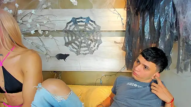 NaughtySweetss online show from 10.27.25