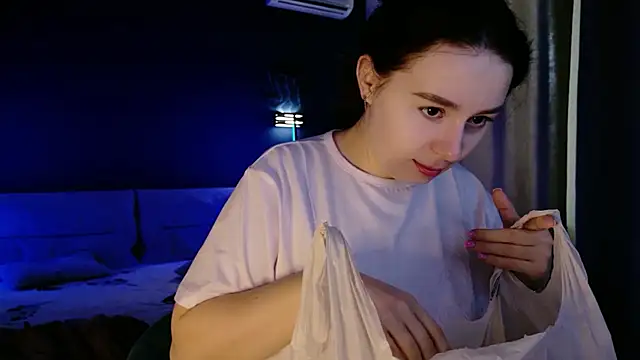 Snapshot of Di_na_Bell chatting on 05.05.26 Di na Bell online show from 05.05.26