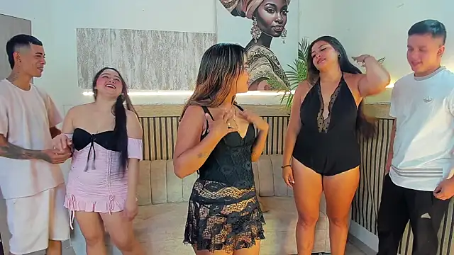 Snapshot of stangirls_ chatting on 12.16.25 stangirls online show from 12.16.25