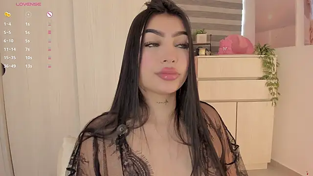 EmmyKenner online show from 11.10.25