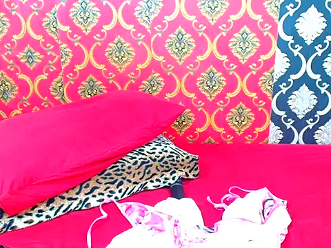 Snapshot of yourperfectcrush chatting on 09.12.25 yourperfectcrush online show from 09.12.25