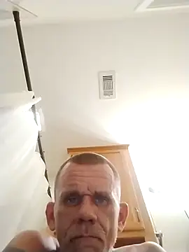 Snapshot of helldonk chatting on 09.10.25 helldonk online show from 09.10.25