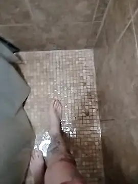 Snapshot of helldonk chatting on 09.10.25 helldonk online show from 09.10.25