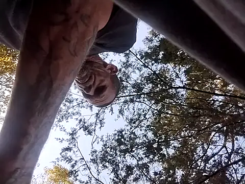 Snapshot of helldonk chatting on 09.13.25 helldonk online show from 09.13.25