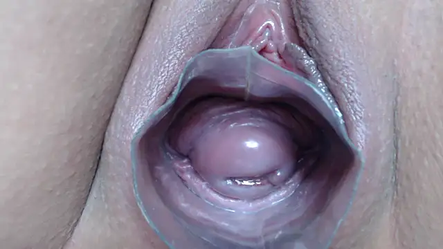 Snapshot of Princess_pussy01 chatting on 11.20.25 Princess pussy01 online show from 11.20.25