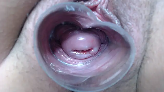 Snapshot of Princess_pussy01 chatting on 12.20.25 Princess pussy01 online show from 12.20.25