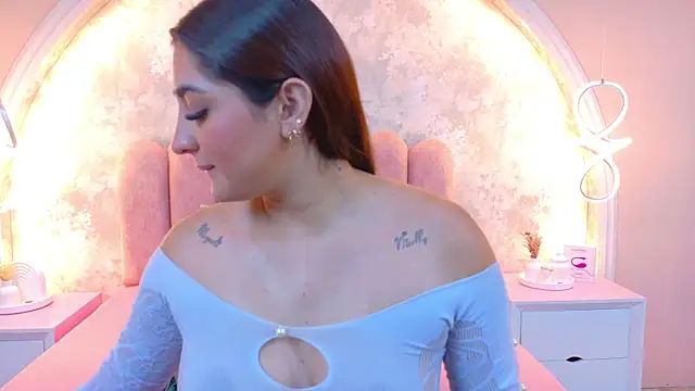 JasmineRhodes online show from 01.12.26