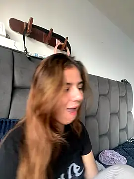 AllieYourGirl online show from 11.06.25