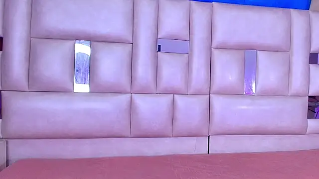 emmacurvy online show from 10.03.25