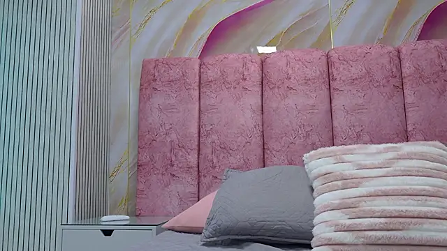 emmacurvy online show from 03.06.26