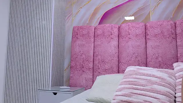 emmacurvy online show from 03.18.26