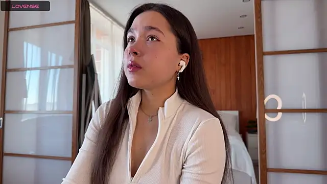 PlumyBun online show from 12.04.25