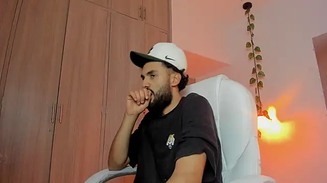 Ryan Jackson  online show from 09.09.25