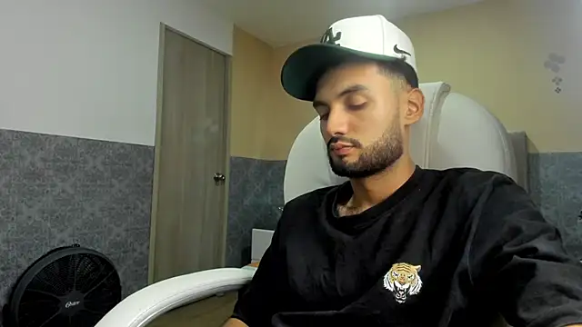 Ryan Jackson  online show from 09.23.25