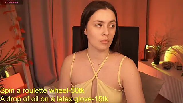 EmiliyaRoude online show from 11.28.25