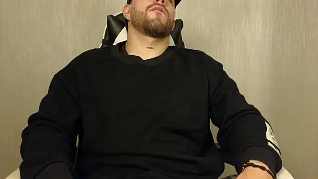 Ades Lowe online show from 10.19.25