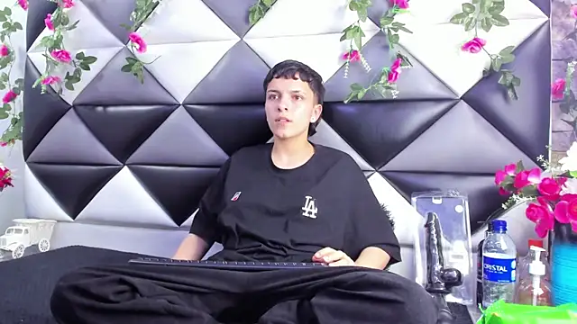 Snapshot of Megan_Thompson_ chatting on 10.31.25 Megan Thompson online show from 10.31.25