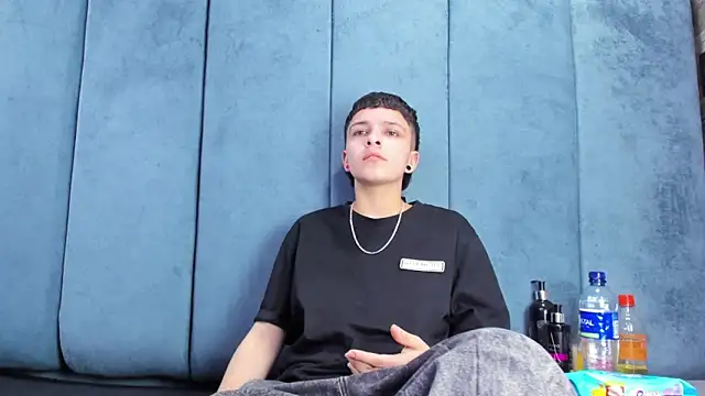 Megan Thompson  online show from 03.20.26