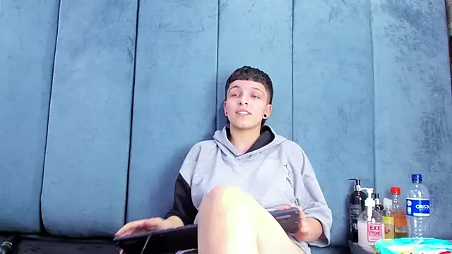 Megan Thompson  online show from 03.21.26