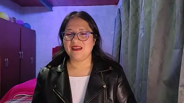 scarlett widow  online show from 02.26.26