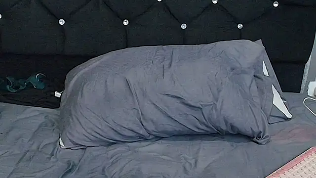 Alicee Moonn online show from 11.27.25