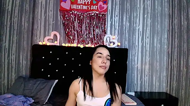 Snapshot of Alicee_Moonn chatting on 02.13.26 Alicee Moonn online show from 02.13.26