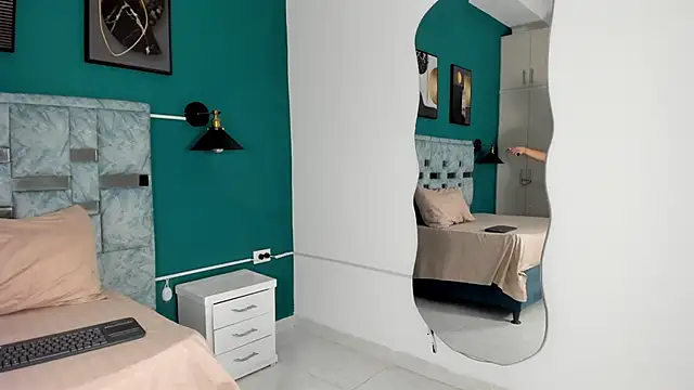 tamara lovv online show from 11.18.25