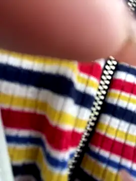 VanillyeWhite online show from 10.06.25