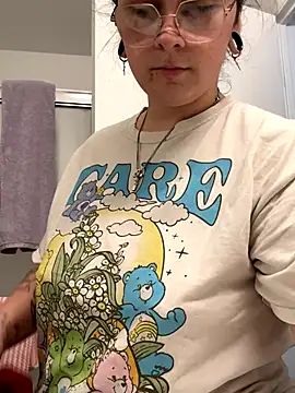 Alix Valentine online show from 10.11.25