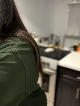 Alix Valentine online show from 11.06.25