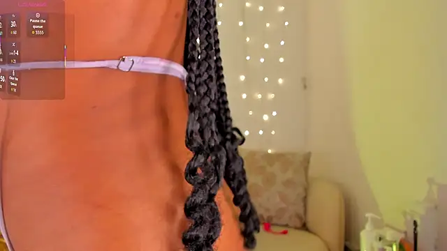 Snapshot of Violett030 chatting on 10.03.25 Violett030 online show from 10.03.25