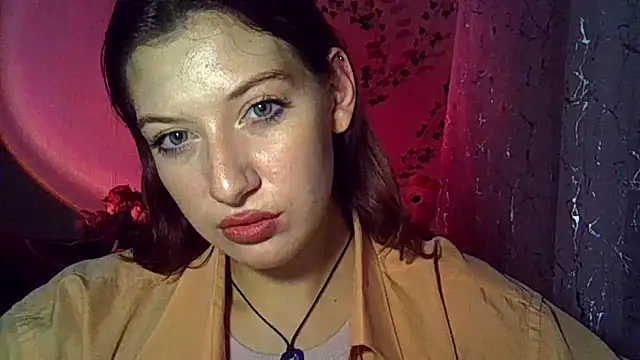 Lily Ember online show from 11.07.25