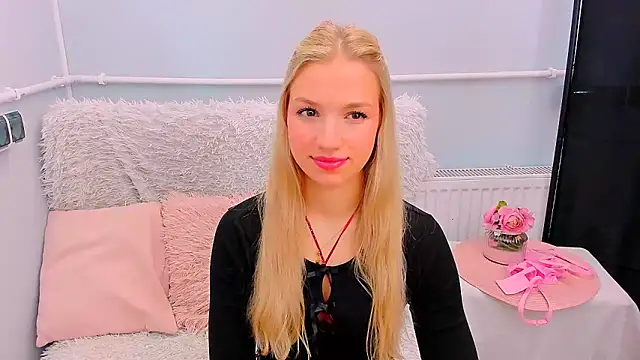 EvetteRose online show from 04.13.26