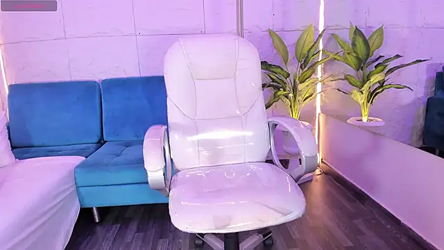 AlissonHarperr online show from 10.29.25