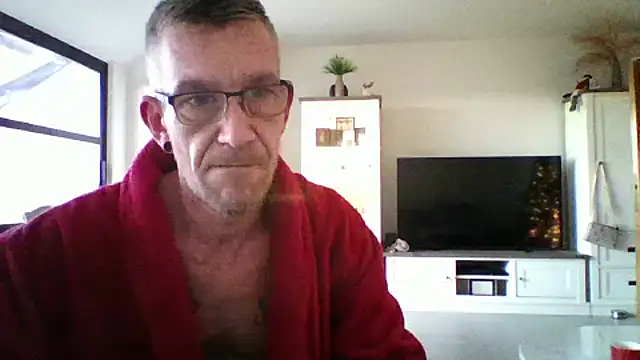 Snapshot of Kevinhot38 chatting on 12.15.25 Kevinhot38 online show from 12.15.25