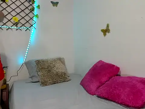 TamiDesire online show from 10.13.25