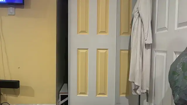 kSwisssxxx online show from 11.27.25