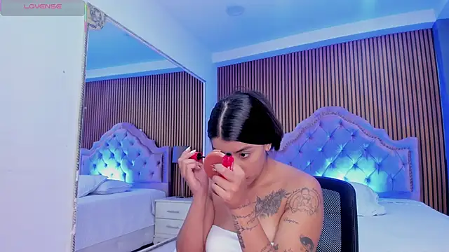 SelenaStonne online show from 10.19.25