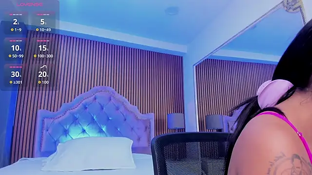 SelenaStonne online show from 10.28.25