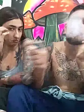 parejajuguetona420 online show from 11.22.25