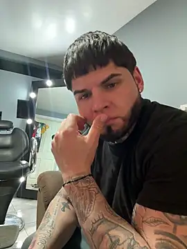 Snapshot of crazybarber69 chatting on 02.10.26 crazybarber69 online show from 02.10.26