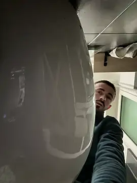 Snapshot of mario231197 chatting on 02.04.26 mario231197 online show from 02.04.26