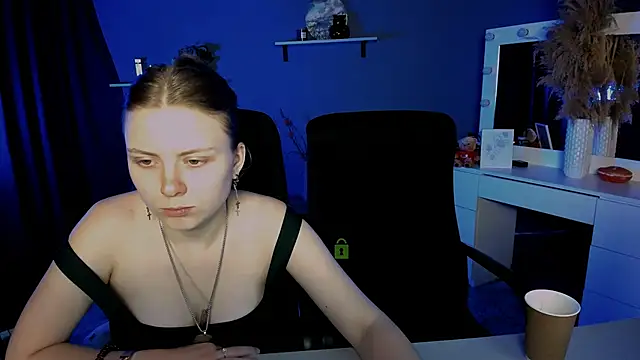 Snapshot of foxy_tease_ chatting on 09.21.25 foxy tease online show from 09.21.25