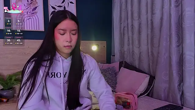 SarahMiler  online show from 02.10.26