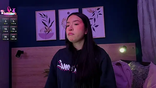 SarahMiler  online show from 02.17.26