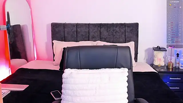 Snapshot of Taylormaxwell chatting on 02.16.26 Taylormaxwell online show from 02.16.26