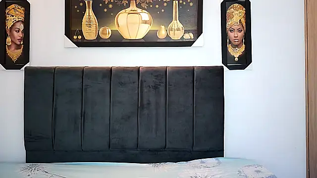 Snapshot of cieloDal chatting on 11.04.25 cieloDal online show from 11.04.25