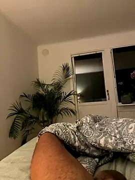 Snapshot of latina-pene chatting on 09.25.25 latina-pene online show from 09.25.25