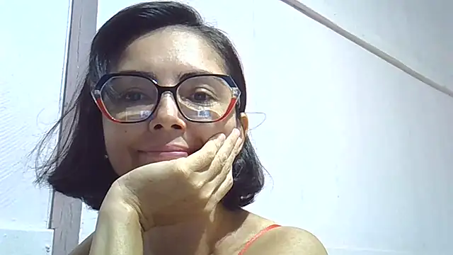 Luana sexy42 online show from 05.24.26